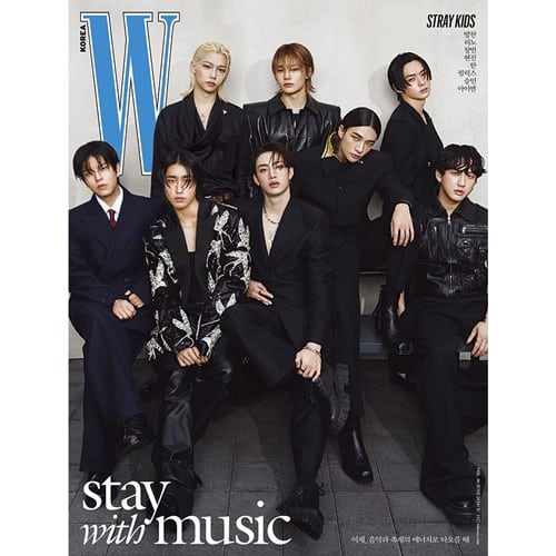 W Volume 6 Jun.2024 Cover : Stray Kids Group (A ver.)